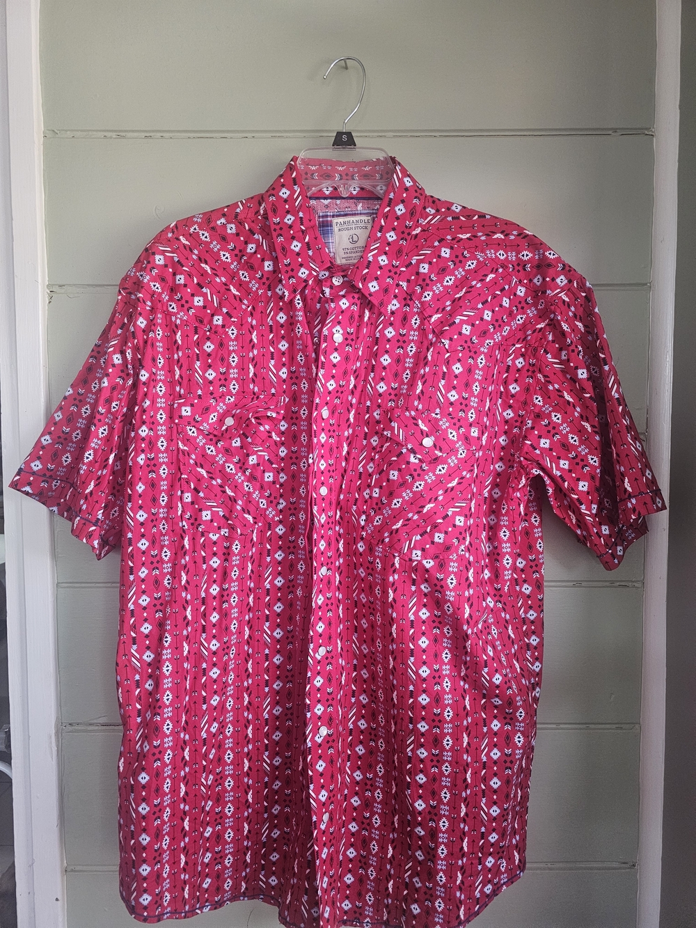 Panhandle Men's Short-Sleeve Button-Up Shirt - Red Aztec Pattern